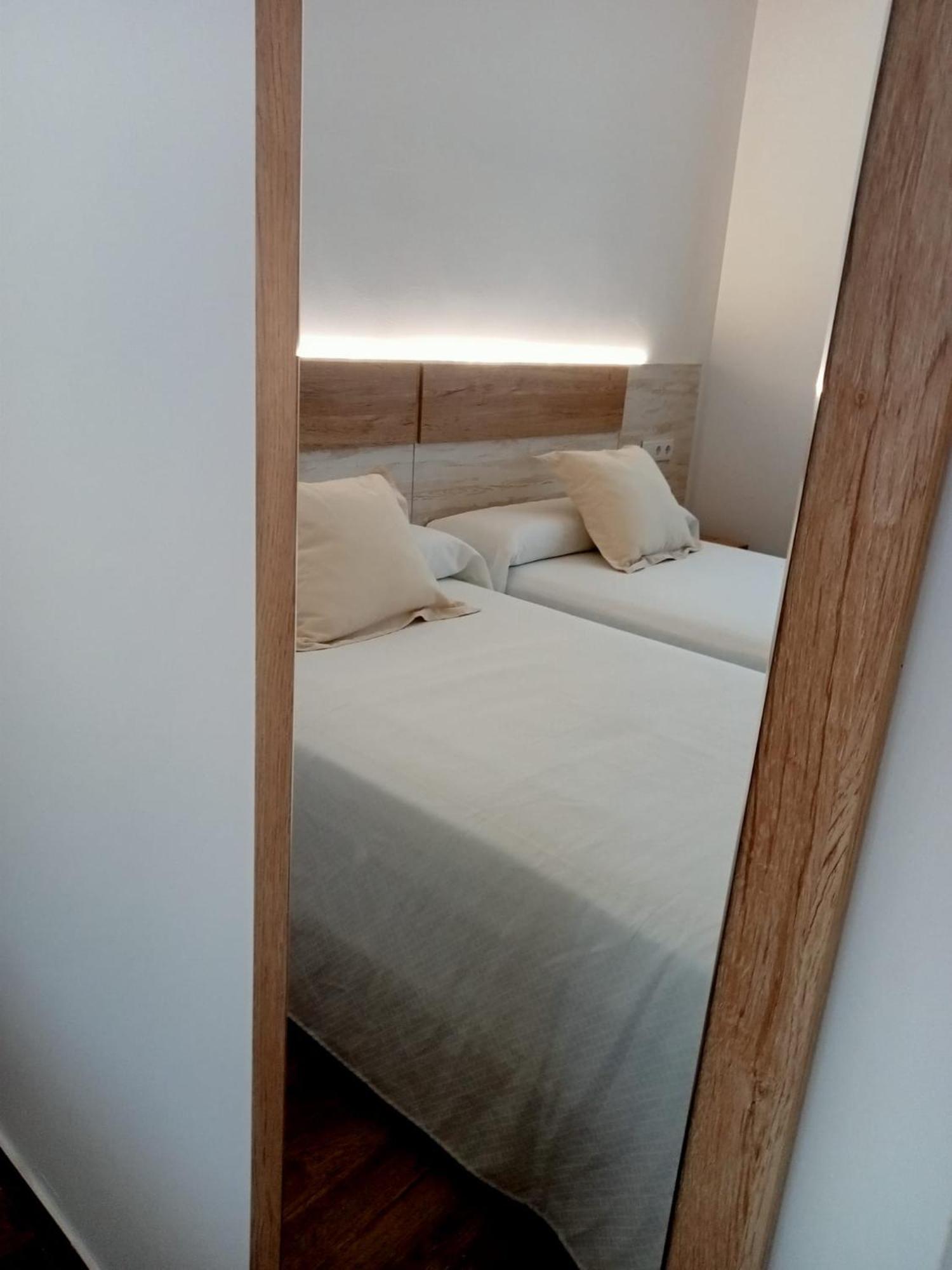 Apartamentos El Arenal Acebo Ruang foto