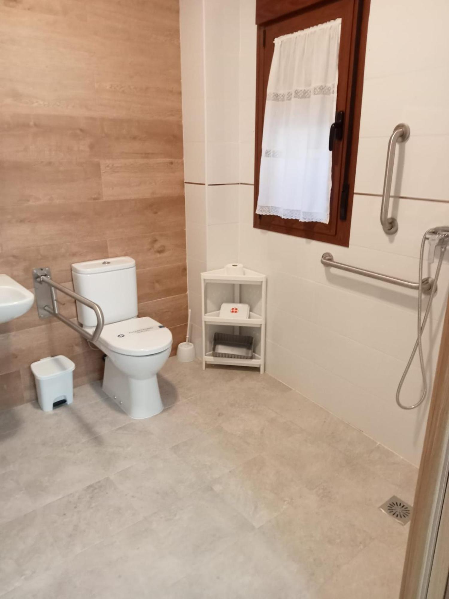Apartamentos El Arenal Acebo Ruang foto